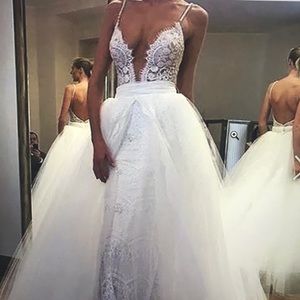 Wedding gown